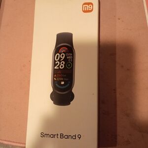 Smart Band 9 Fitness Tracker - Black